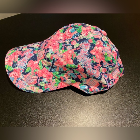 NWT Lilly Pulitzer Runaround Hat main image 2